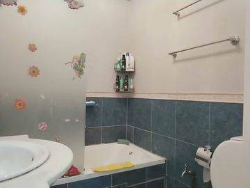 Triplex en venta en Ezpeleta Este