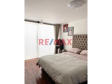 Vendo acogedora casa de 3 pisos diseñada para brindarte comodidad y estilo, en un entorno seguro lleno de naturaleza
 en la exclusiva Urbanización La