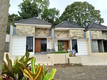 Luxury Homes with DP 10 Million in Banyumanik