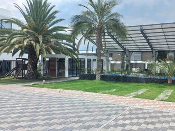 CASA MODERNA POR ESTRENAR TUMBACO 3 DORMITORIOS
