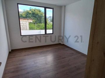 CASA MODERNA POR ESTRENAR TUMBACO 3 DORMITORIOS