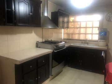 Casa en Renta, Nuevo León, Col. Petrolera