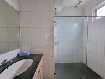 DIJUAL CEPAT RUMAH HOEK 2 LANTAI SIAP HUNI DI MICHELIA GADING SERPONG