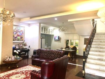 RUMAH CANTIK POSISI HOOK SEMI FURNISH DI REMPOA CIPUTAT, 8444