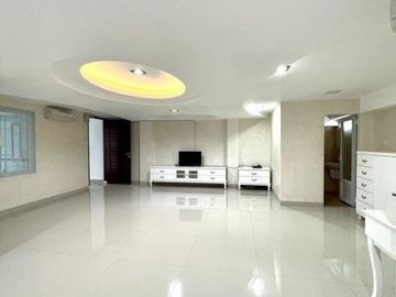 Villa Jalan Madong Lubis (dekat Jalan Sei Kera) Medan