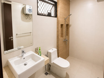 RUMAH LEBAR 8 di EMINENT BSD, seberang ICE BSD