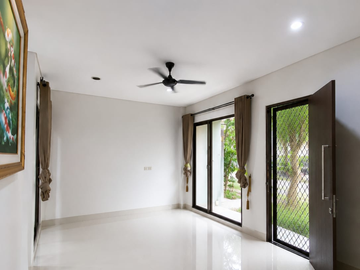 RUMAH LEBAR 8 di EMINENT BSD, seberang ICE BSD