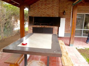 Casa 3 dormitorios - Neuquén Capital - Barrio Residencial Privado
