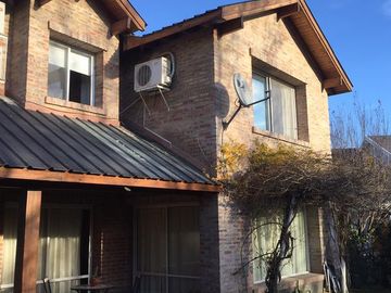 Casa 3 dormitorios - Neuquén Capital - Barrio Residencial Privado