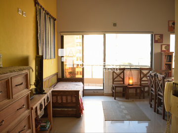 Departamento 2 ambientes de categoría con vista al mar