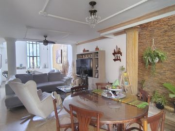 COD. 577 - SE VENDE CASA - BARRIO: FLORENCIA I