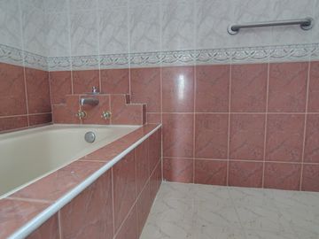 COD. 577 - SE VENDE CASA - BARRIO: FLORENCIA I
