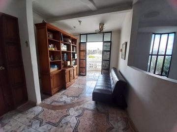 COD. 577 - SE VENDE CASA - BARRIO: FLORENCIA I