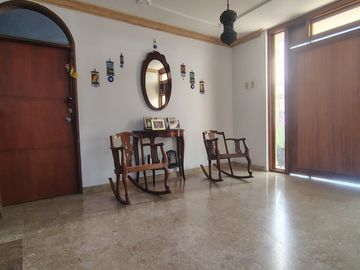 COD. 577 - SE VENDE CASA - BARRIO: FLORENCIA I