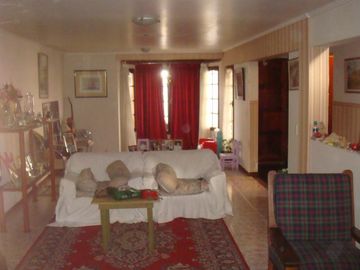 Vende:Chalet