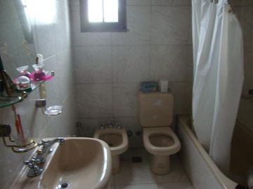 Vende:Chalet