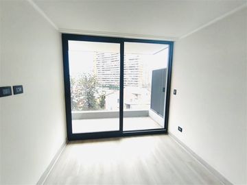 Arriendo departamento nuevo estilo mariposa, las condes