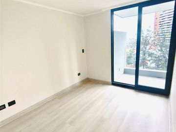Arriendo departamento nuevo estilo mariposa, las condes