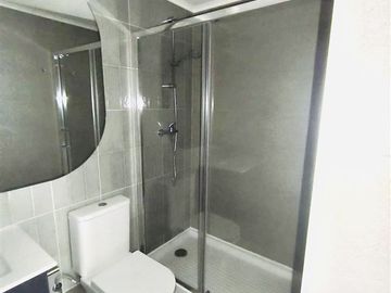Arriendo departamento nuevo estilo mariposa, las condes