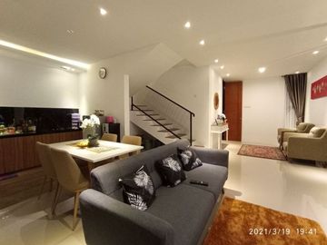 Rumah Sleman Mewah Full Furnished di Jalan Kaliurang