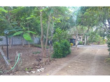 Casa amoblada  y terreno de venta zona Puerto Cayo