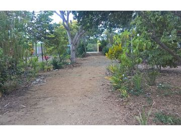 Casa amoblada  y terreno de venta zona Puerto Cayo