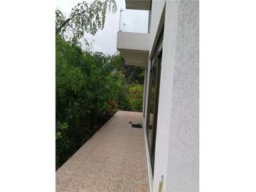 Casa amoblada  y terreno de venta zona Puerto Cayo