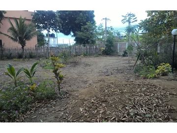 Casa amoblada  y terreno de venta zona Puerto Cayo
