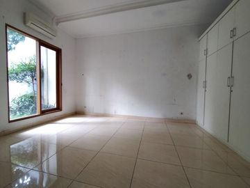 For Rent Single House at Kemang & Condition Semi Furnished HSE-A0426