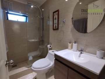 Casa en venta de 3 dorm. en Santo Domingo