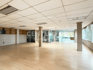 Gedung Komersial 5 Lantai Prime Location Di Harmoni