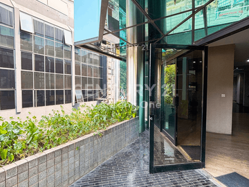 Gedung Komersial 5 Lantai Prime Location Di Harmoni