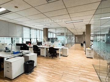 Gedung Komersial 5 Lantai Prime Location Di Harmoni