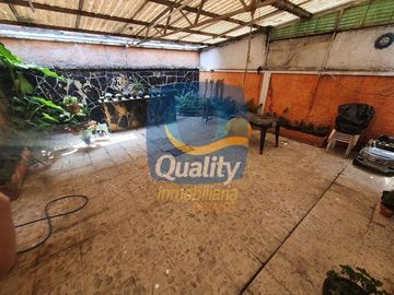 Casa en venta para remodelar en El Prado (Sinatel).