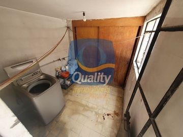 Casa en venta para remodelar en El Prado (Sinatel).