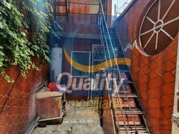 Casa en venta para remodelar en El Prado (Sinatel).