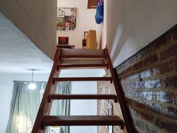 Casa en venta en Berazategui    Local   Duplex.    SE TOMAN PERMUTAS.