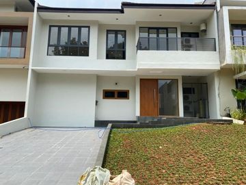 Dijual/Disewakan Rumah Taman Telaga Golf BSD City 3 Kamar Tidur Semi Furnished Luas Murah