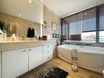 Departamento en Venta en Hermanos Cabot, Avda. Presidente Kennedy, Las Condes