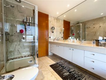 Departamento en Venta en Hermanos Cabot, Avda. Presidente Kennedy, Las Condes