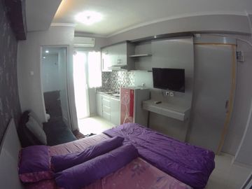 Apartemen green pramuka mingguan type studio fully furnished