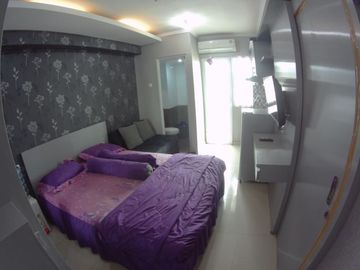 Apartemen green pramuka mingguan type studio fully furnished