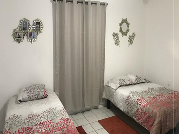 CASA EN VENTA COL. LAS ISLAS, TEPIC, NAY.