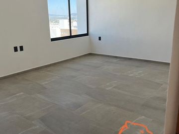 CASA EN VENTA NUEVA EN GRAND JURIQUILLA