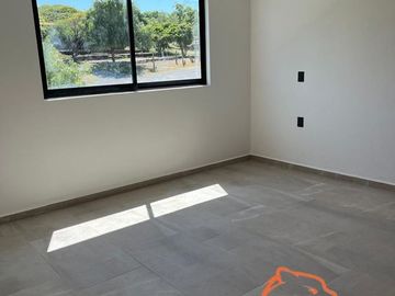 CASA EN VENTA NUEVA EN GRAND JURIQUILLA
