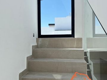 CASA EN VENTA NUEVA EN GRAND JURIQUILLA