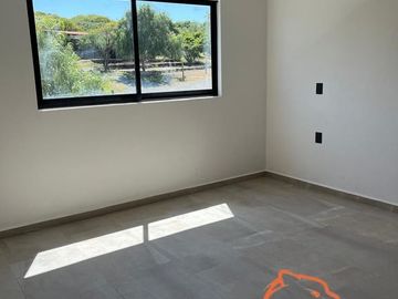 CASA EN VENTA NUEVA EN GRAND JURIQUILLA