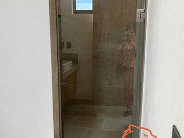 CASA EN VENTA NUEVA EN GRAND JURIQUILLA
