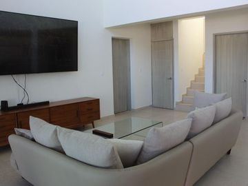 Casa en venta con vista al lago de Tequesquitengo, Morelos