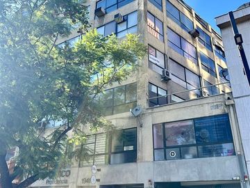 Oficina en Venta en Av. Providencia - Metro P. de Valdivia